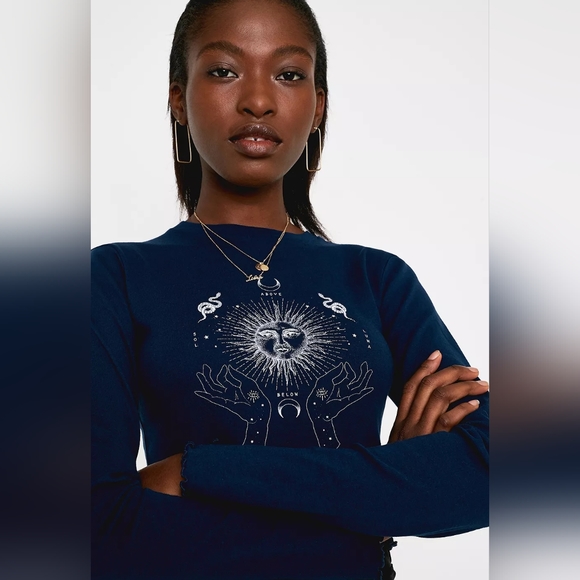 Urban Outfitters Celestial Lettuce Edge Cropper Long Sleeve T-shirt - Picture 2 of 8